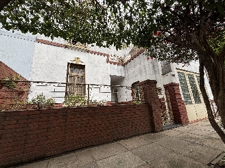 Casa 4 ambientes en Liniers
